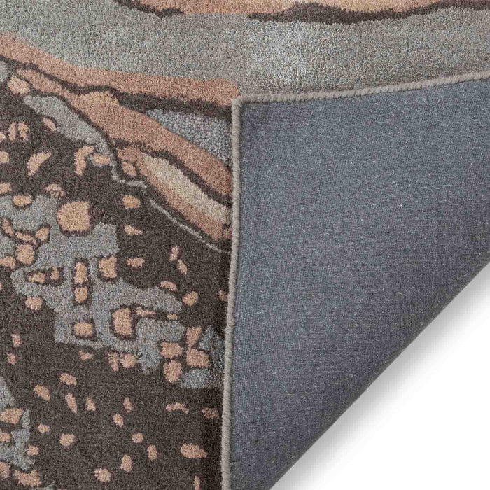 KAMUZU HAND TUFTED WOOLLEN AND VISCOSE RUG