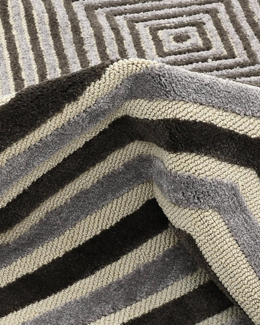 VECTOR WEAVE KNITTED RUG