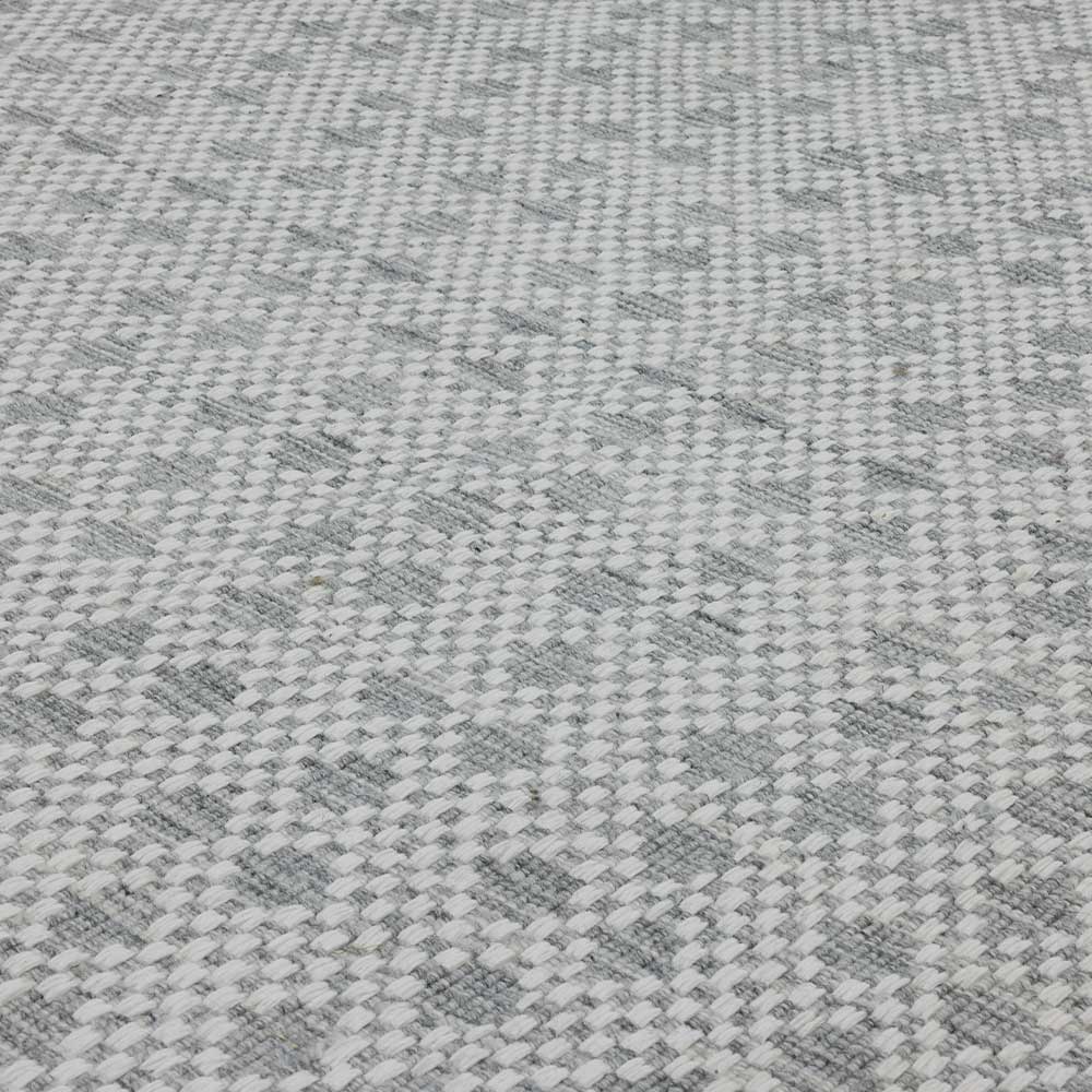 VARFI HAND LOOM RECYCLED POLYESTER RUG