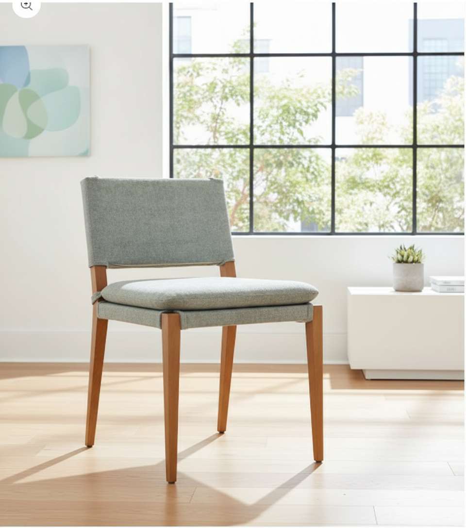 YANA CHAIR