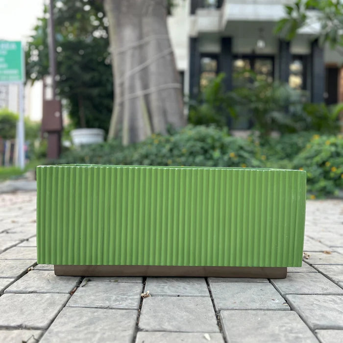 SMALL MIDORI PLANTER BOX WITH BASE
