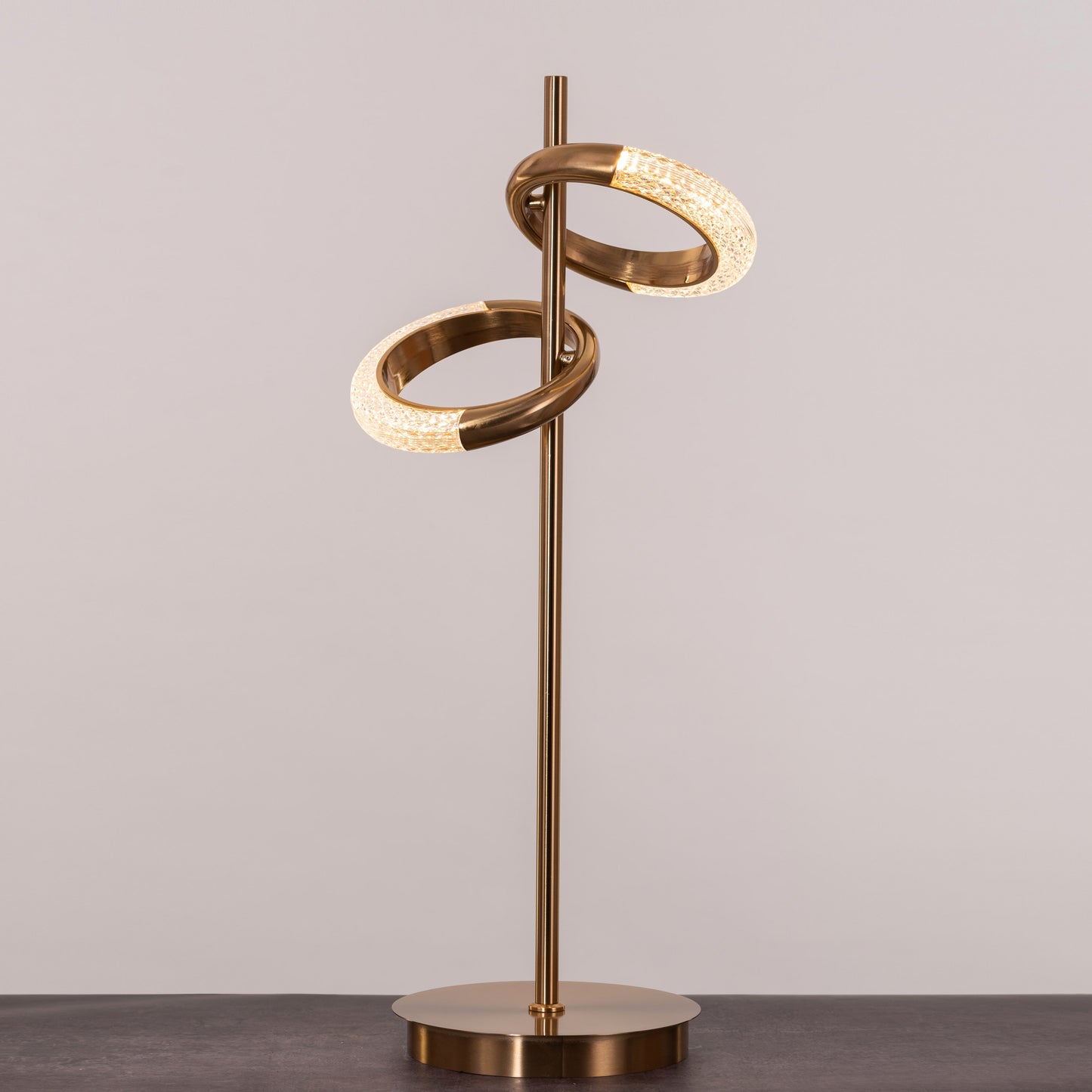LOT TO UNPACK TABLE LAMP