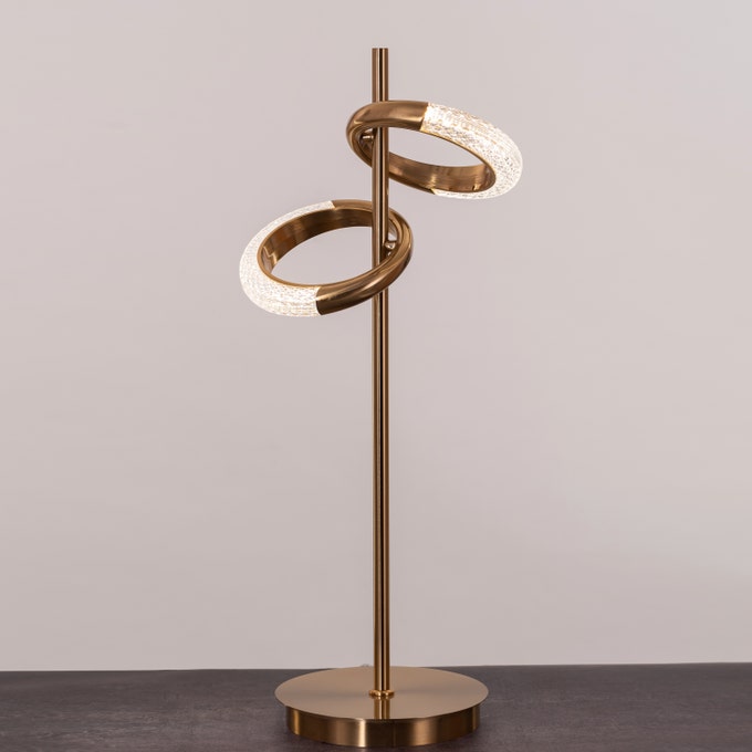 LOT TO UNPACK TABLE LAMP