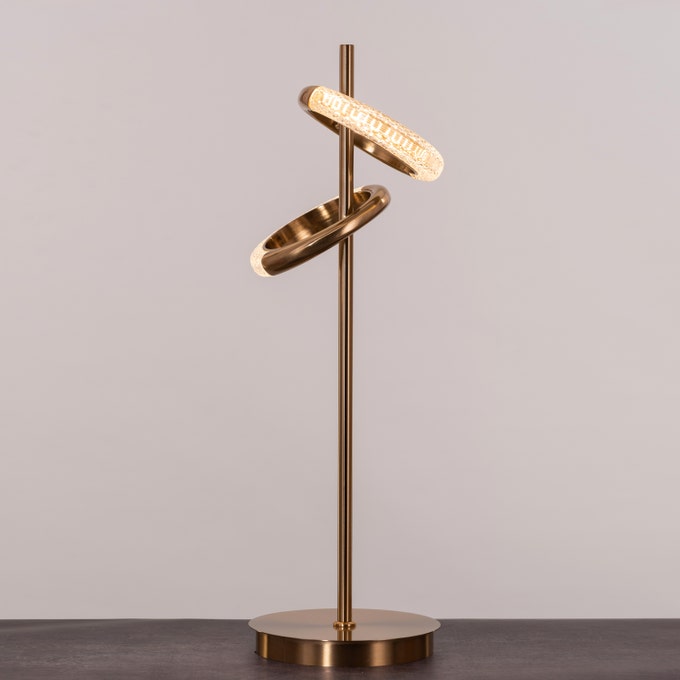 LOT TO UNPACK TABLE LAMP