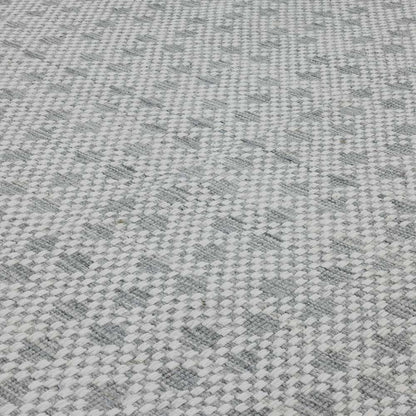 VARFI HAND LOOM RECYCLED POLYESTER RUG