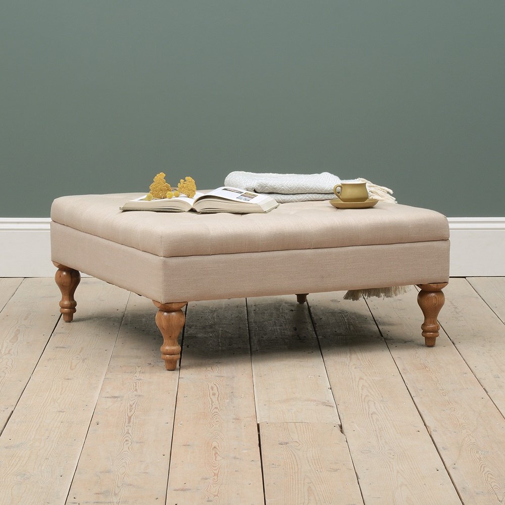 CLOVER BUTTONED TEAK COFFEE TABLE