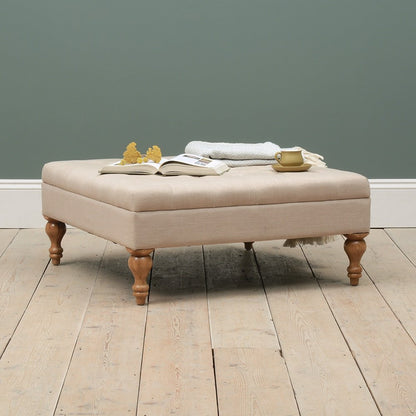 CLOVER BUTTONED TEAK COFFEE TABLE