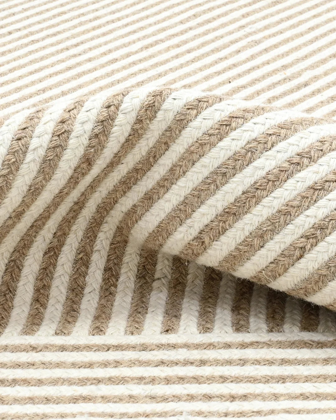 URNA LAGOON RUG BEIGE