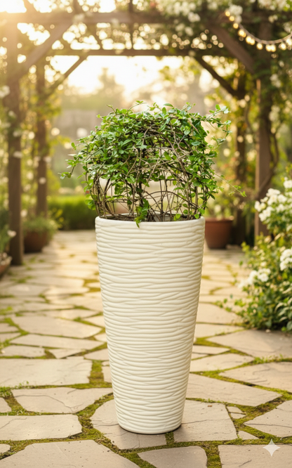 STUDIO PALE WHITE POT