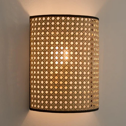 VÄVA