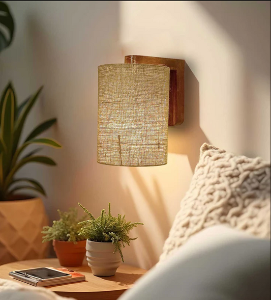 ELEMENTARY BROWN WOODEN WALL LIGHT