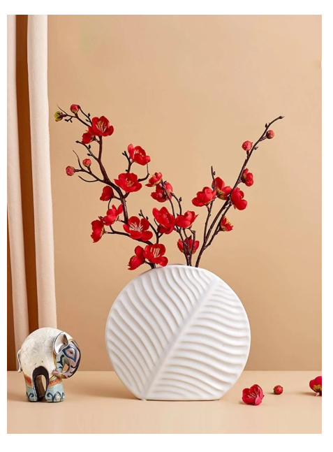 THE LUNA RIBBED VASE